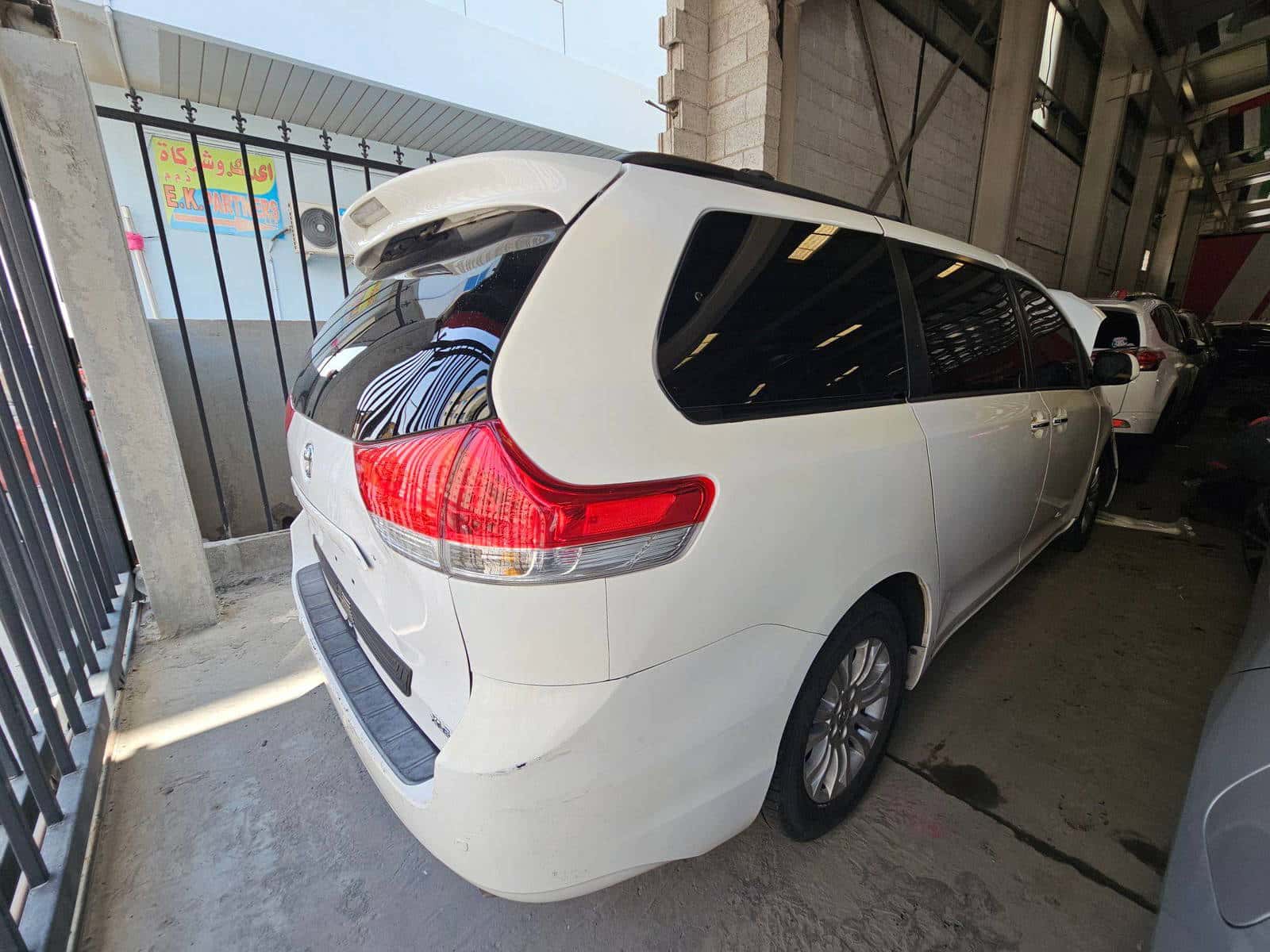 TOYOTA SIENNA 2013 thumbnail 2