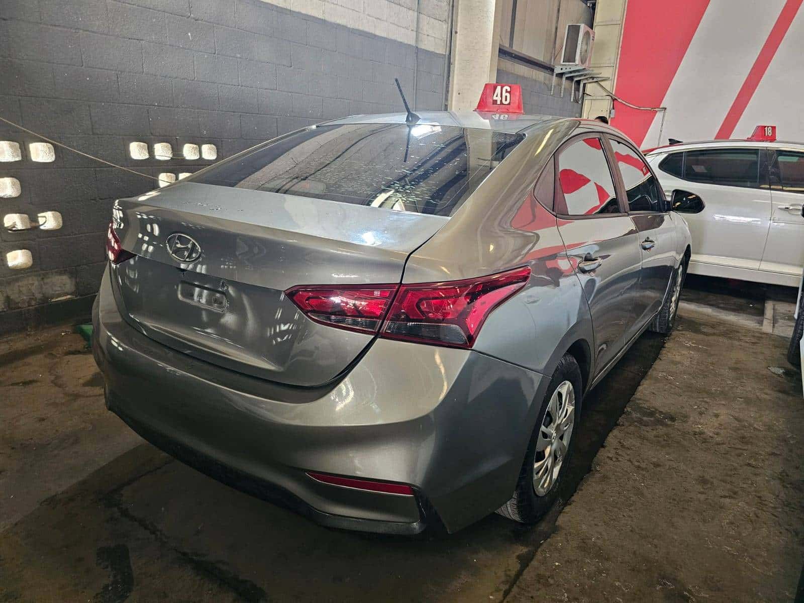 Hyundai Accent 2021 thumbnail 4