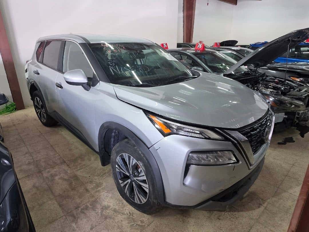 Nissan Rogue 2023 thumbnail 1