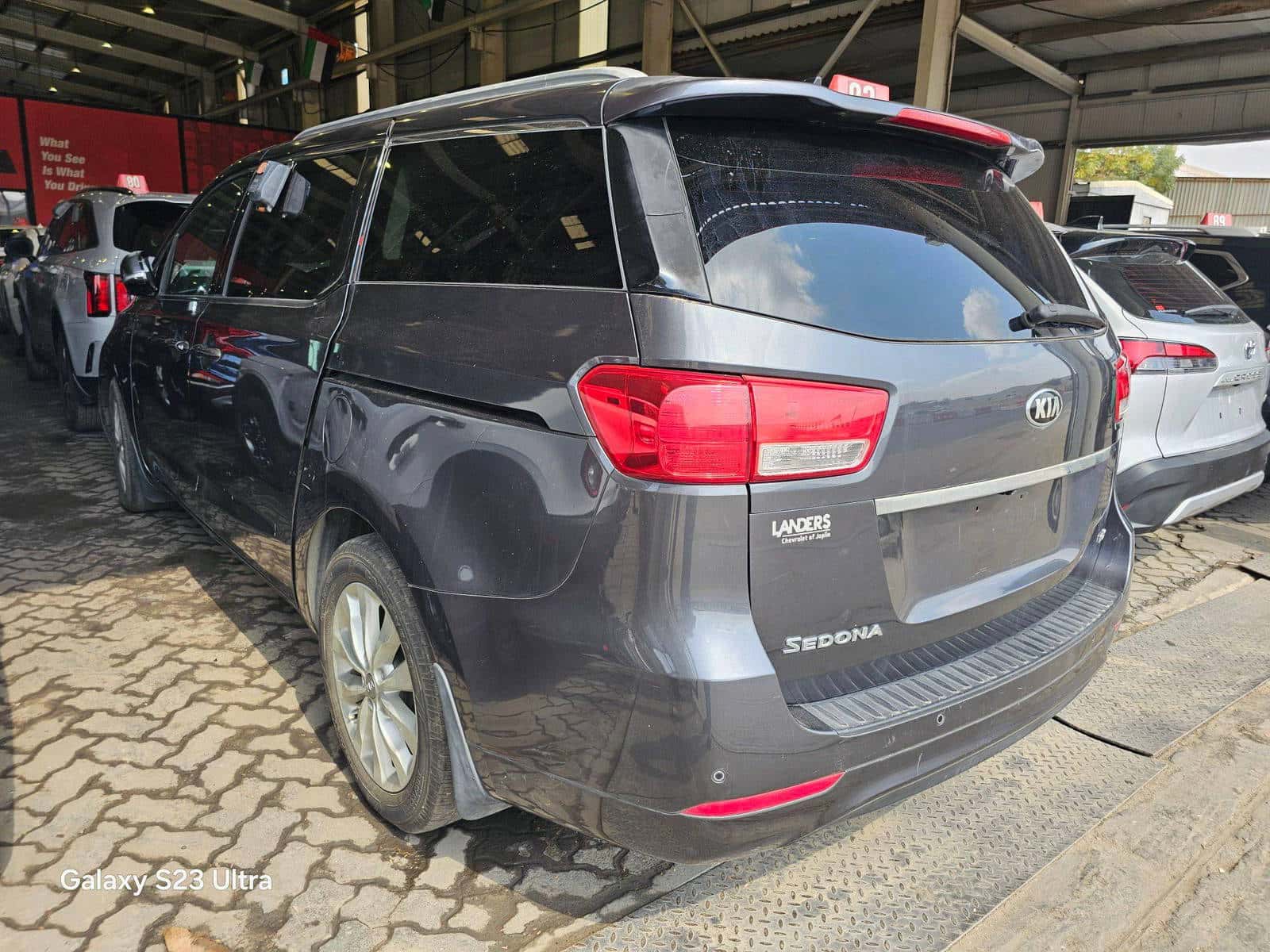 KIA SEDONA - Exterior