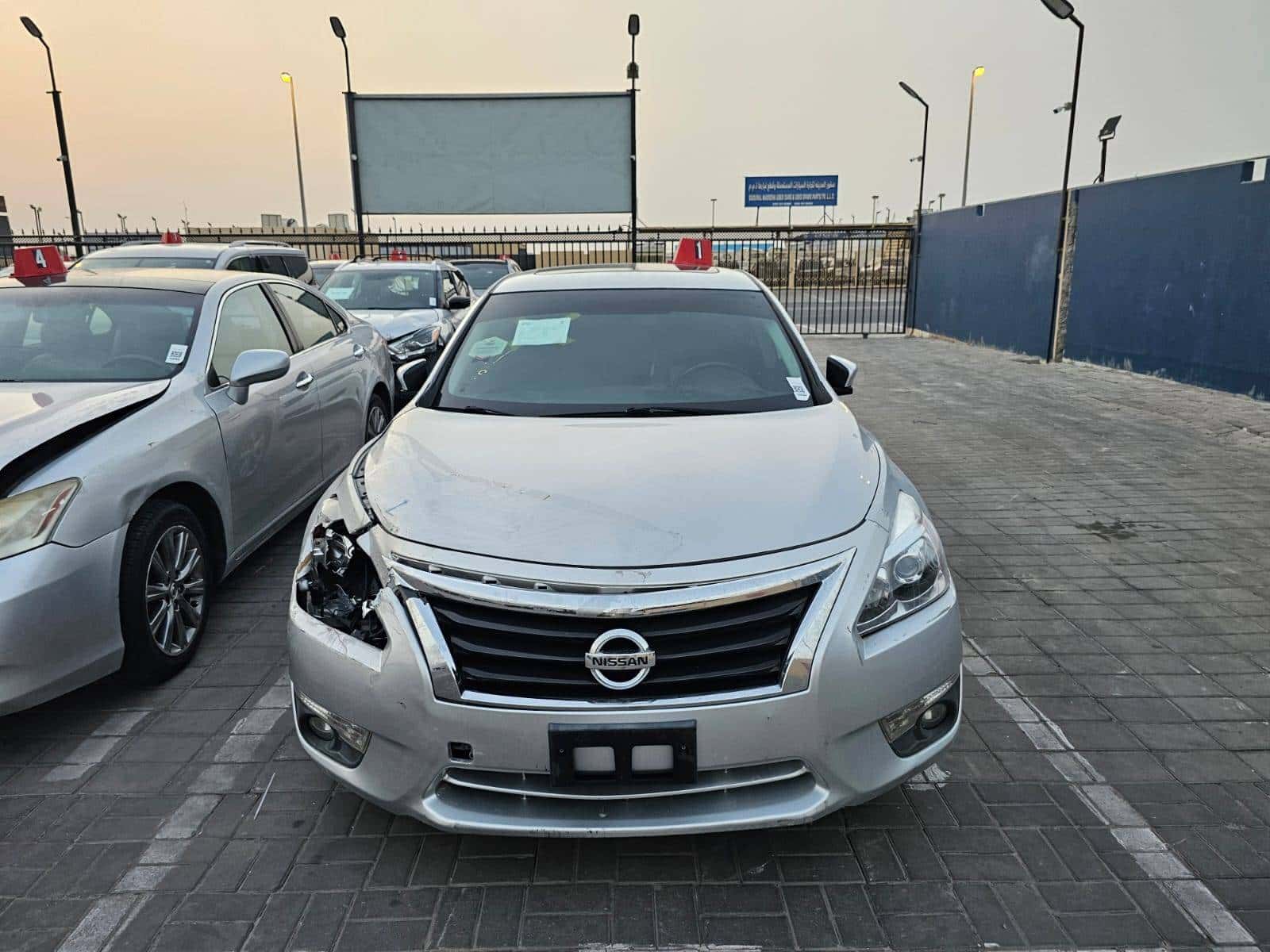 Nissan Altima 2013 thumbnail 2