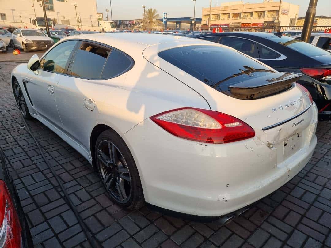 PORSCHE PANAMERA S - Exterior