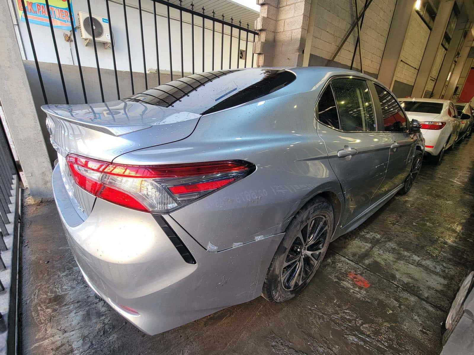 TOYOTA CAMRY 2018 thumbnail 2