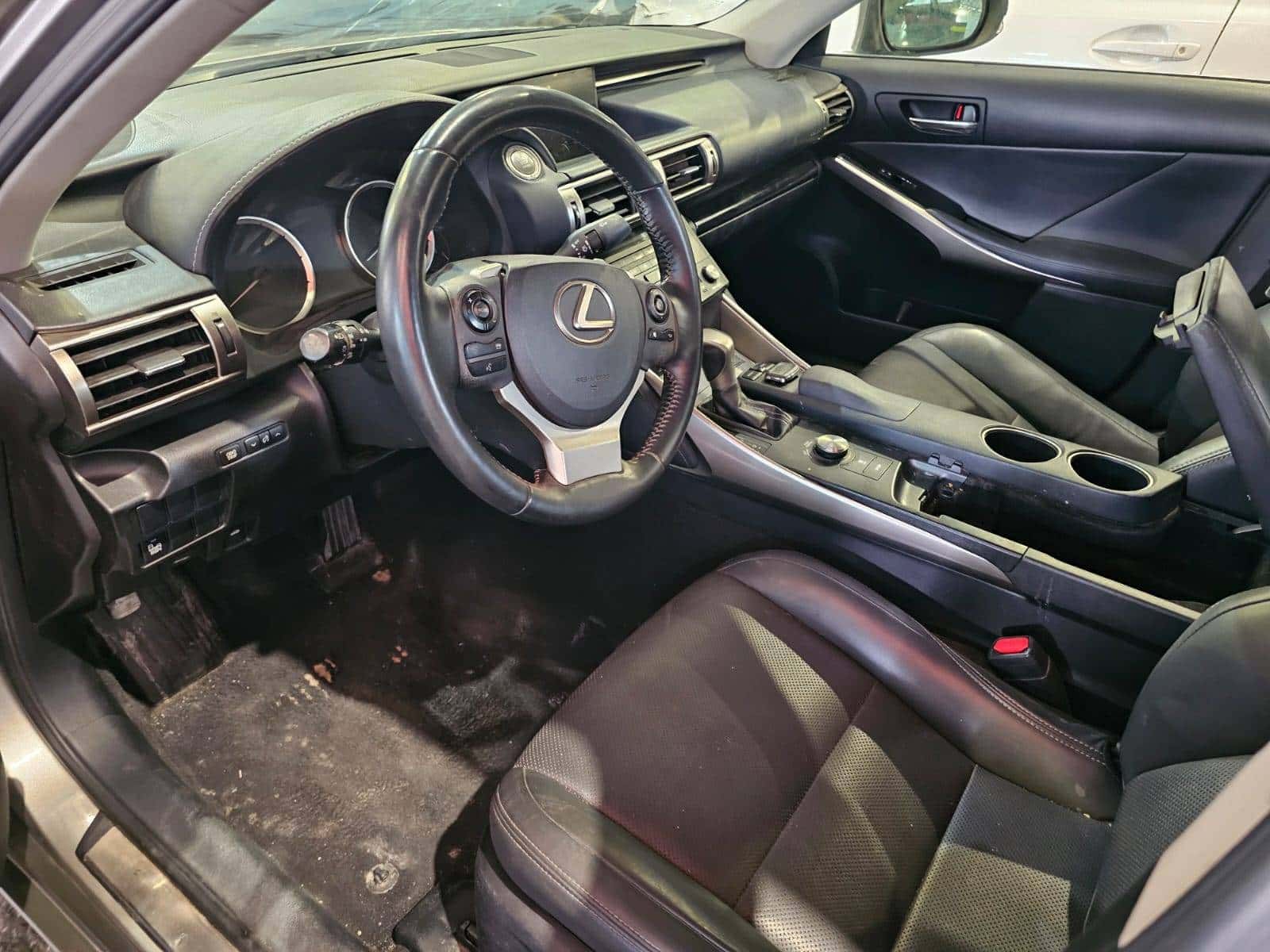 Lexus IS 250 2015 thumbnail 7