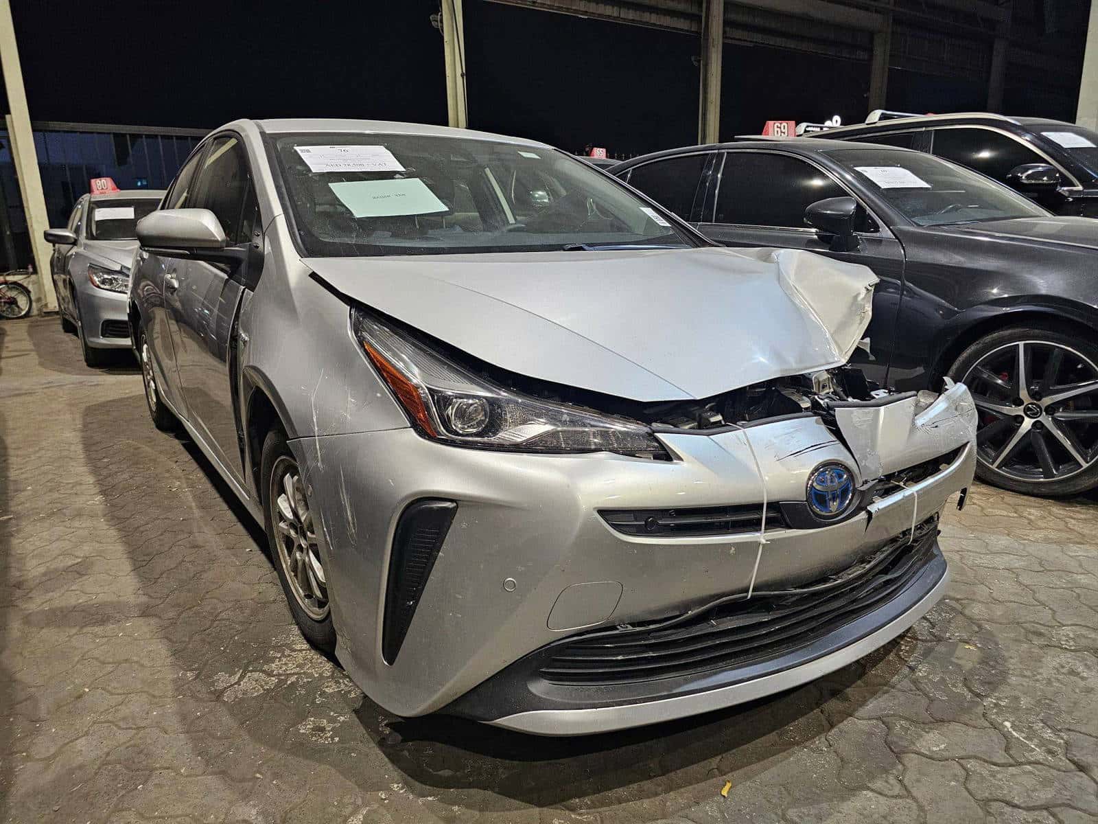 Toyota Prius 2022 thumbnail 2