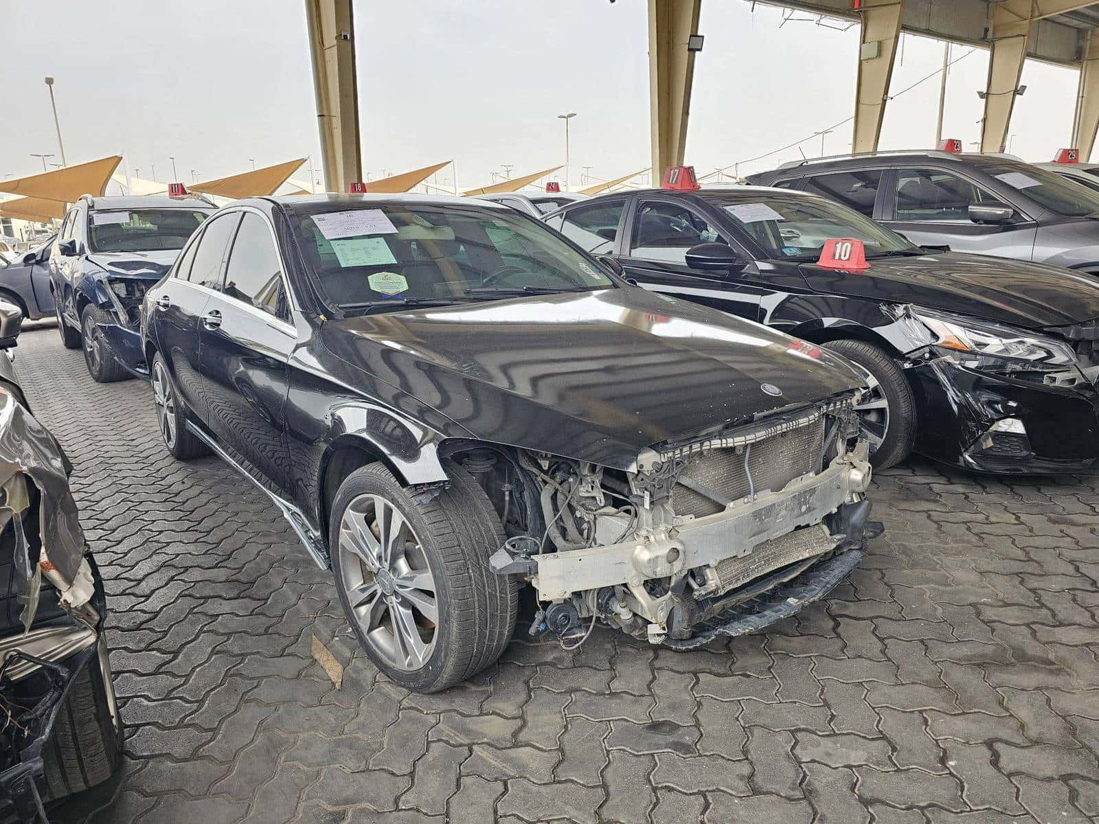 MERCEDES BENZ C300 - Exterior