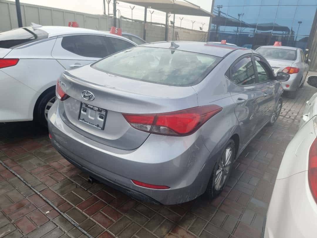 Hyundai Elantra 2015 thumbnail 4