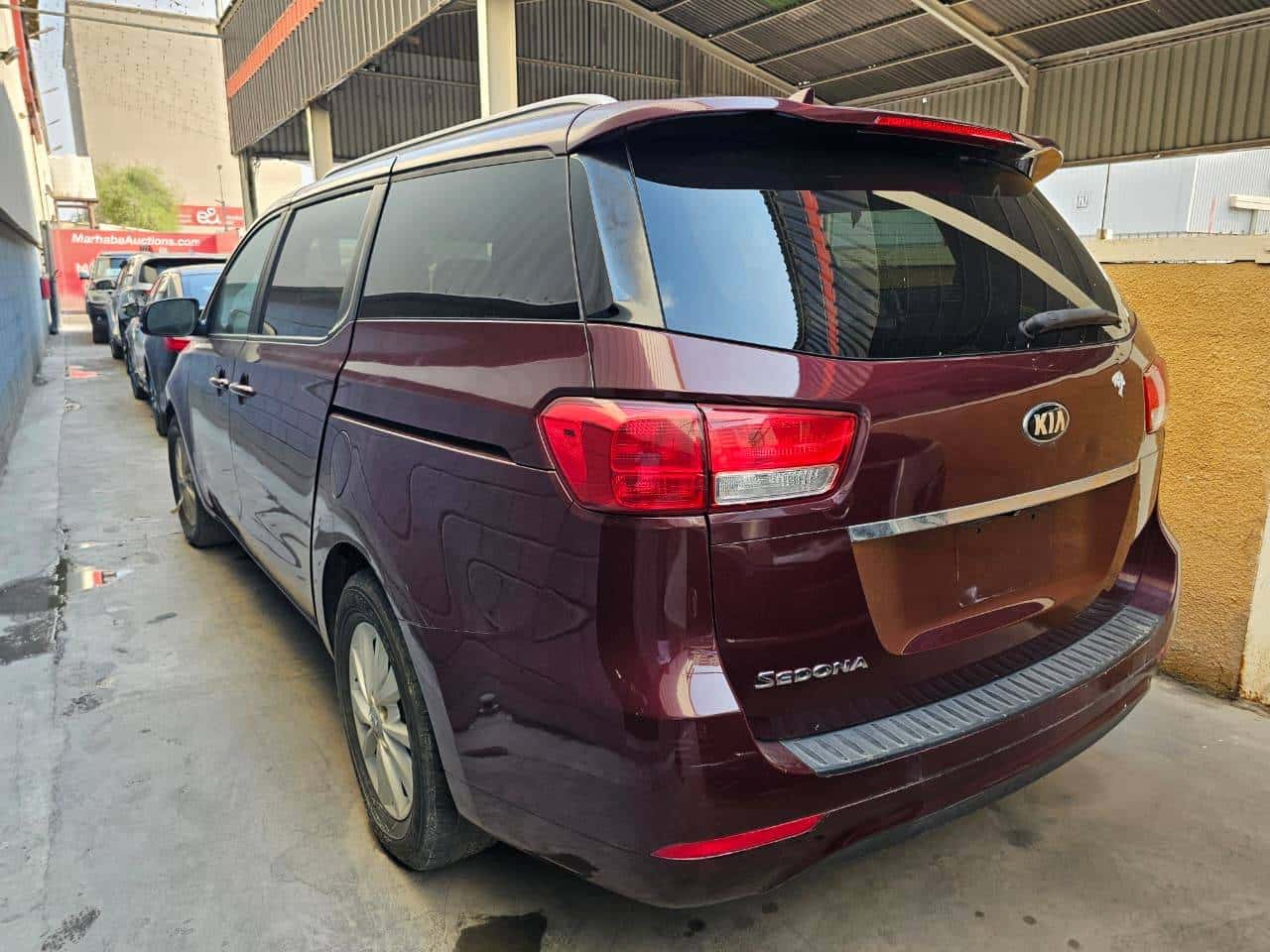 Kia Sedona 2015 thumbnail 1