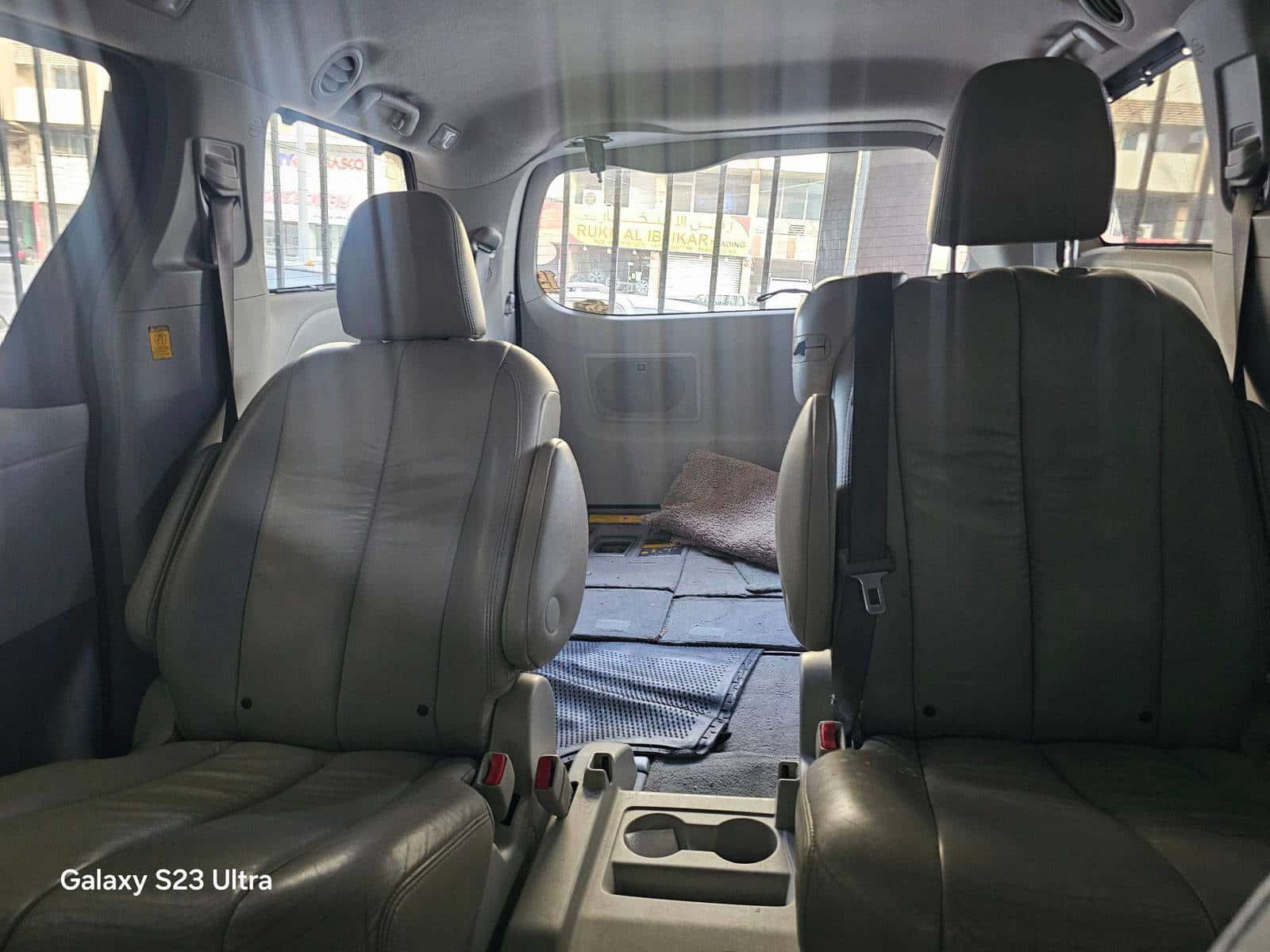 Toyota Sienna 2011 thumbnail 7