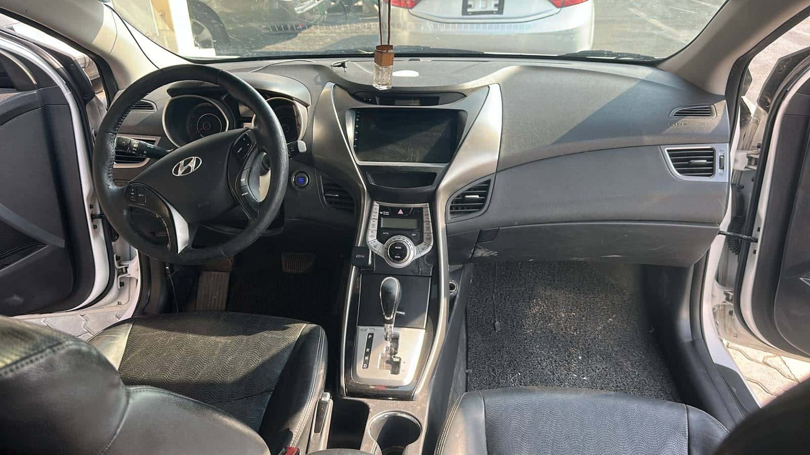 HYUNDAI AVANTE 2012 thumbnail 7