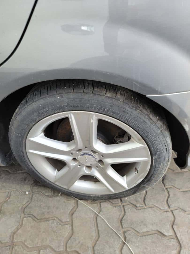 MERCEDES BENZ C300 - Exterior
