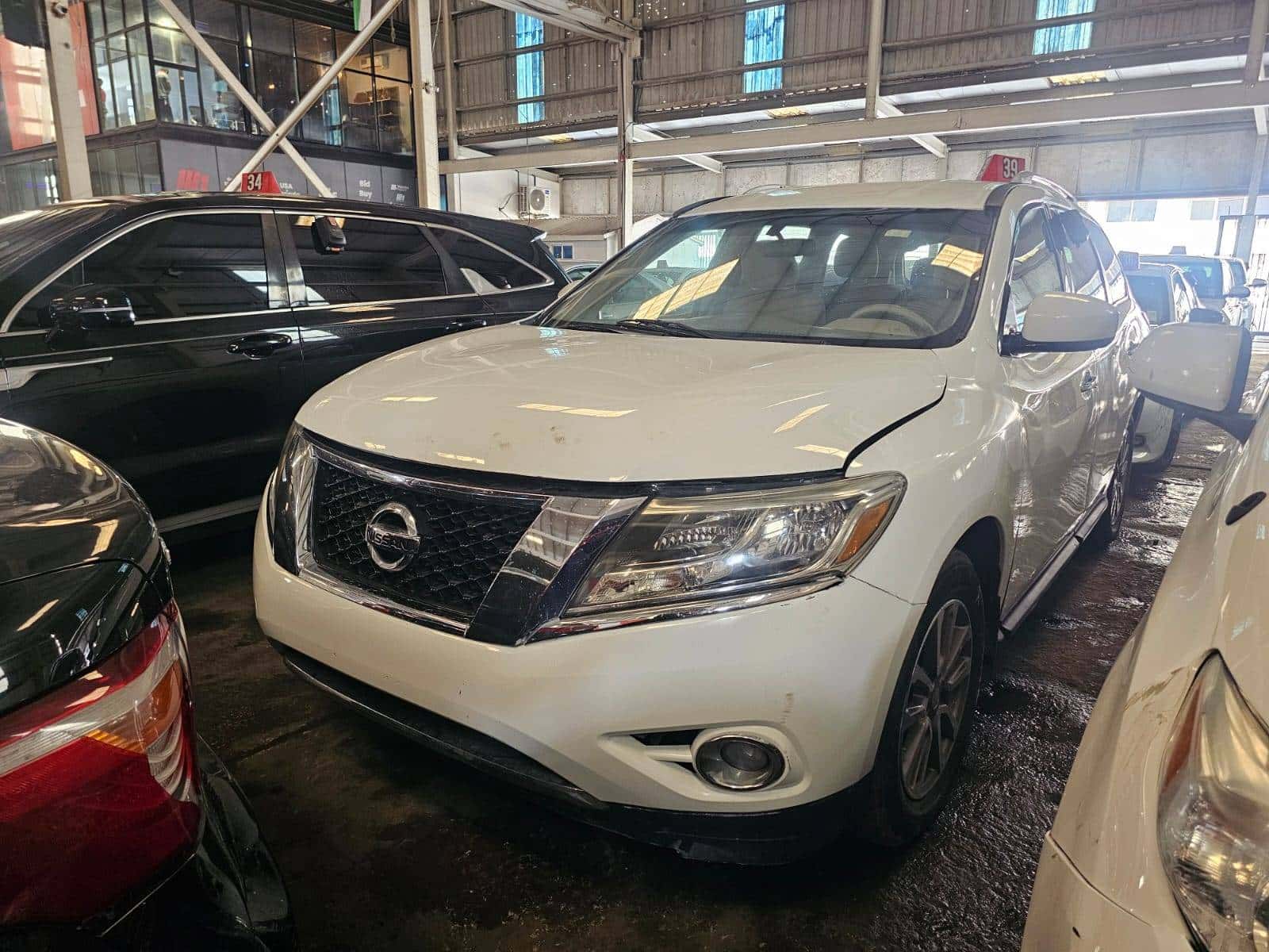 Nissan Pathfinder 2015 thumbnail 1