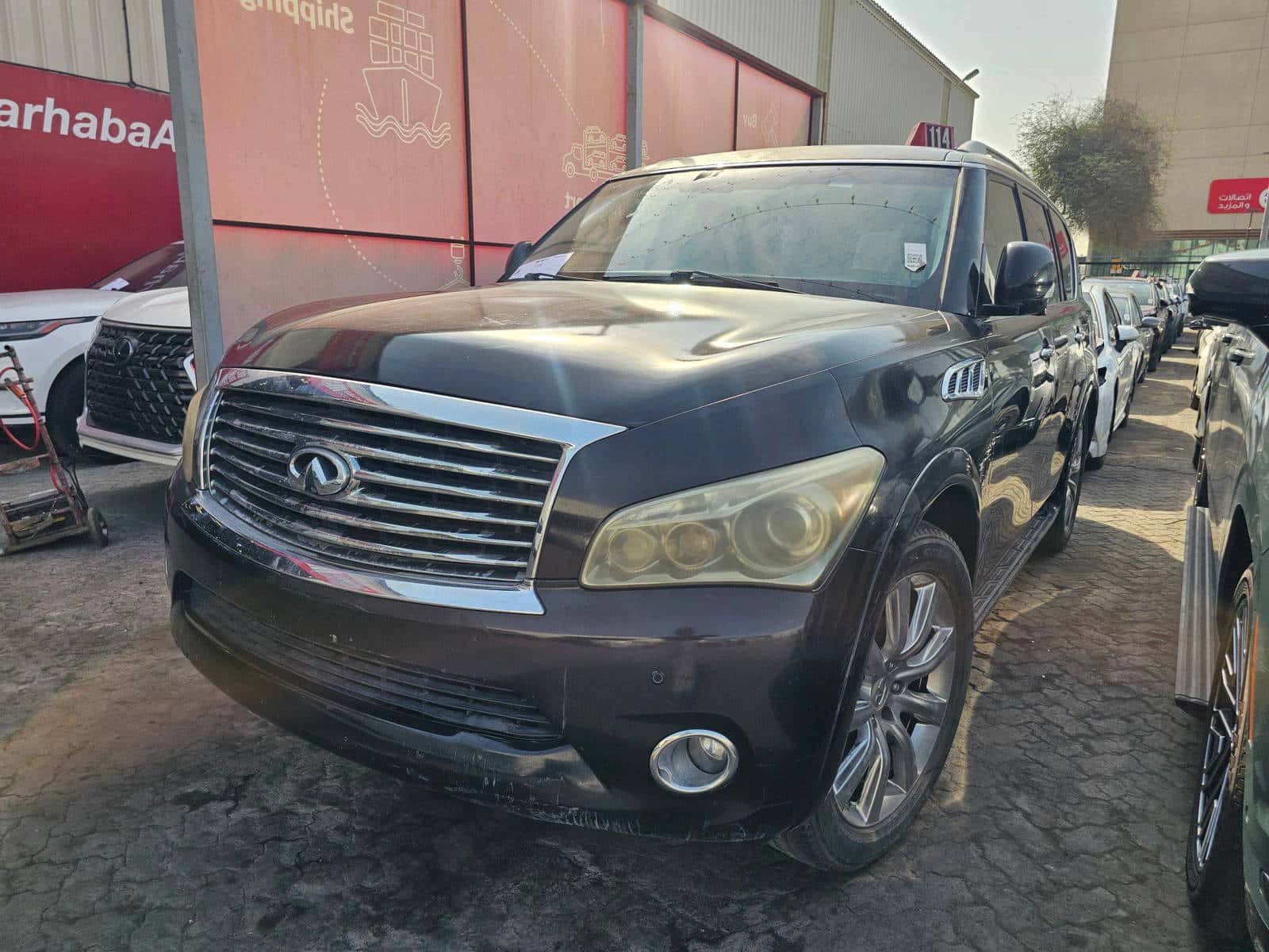 INFINITI QX56 - Exterior