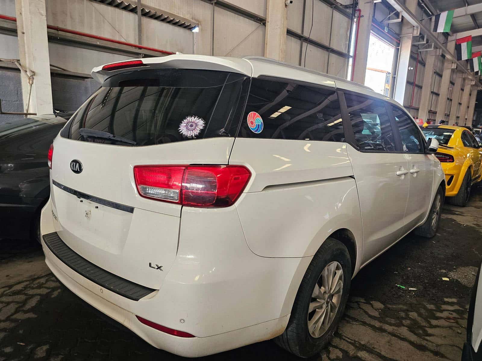 KIA SEDONA - Exterior