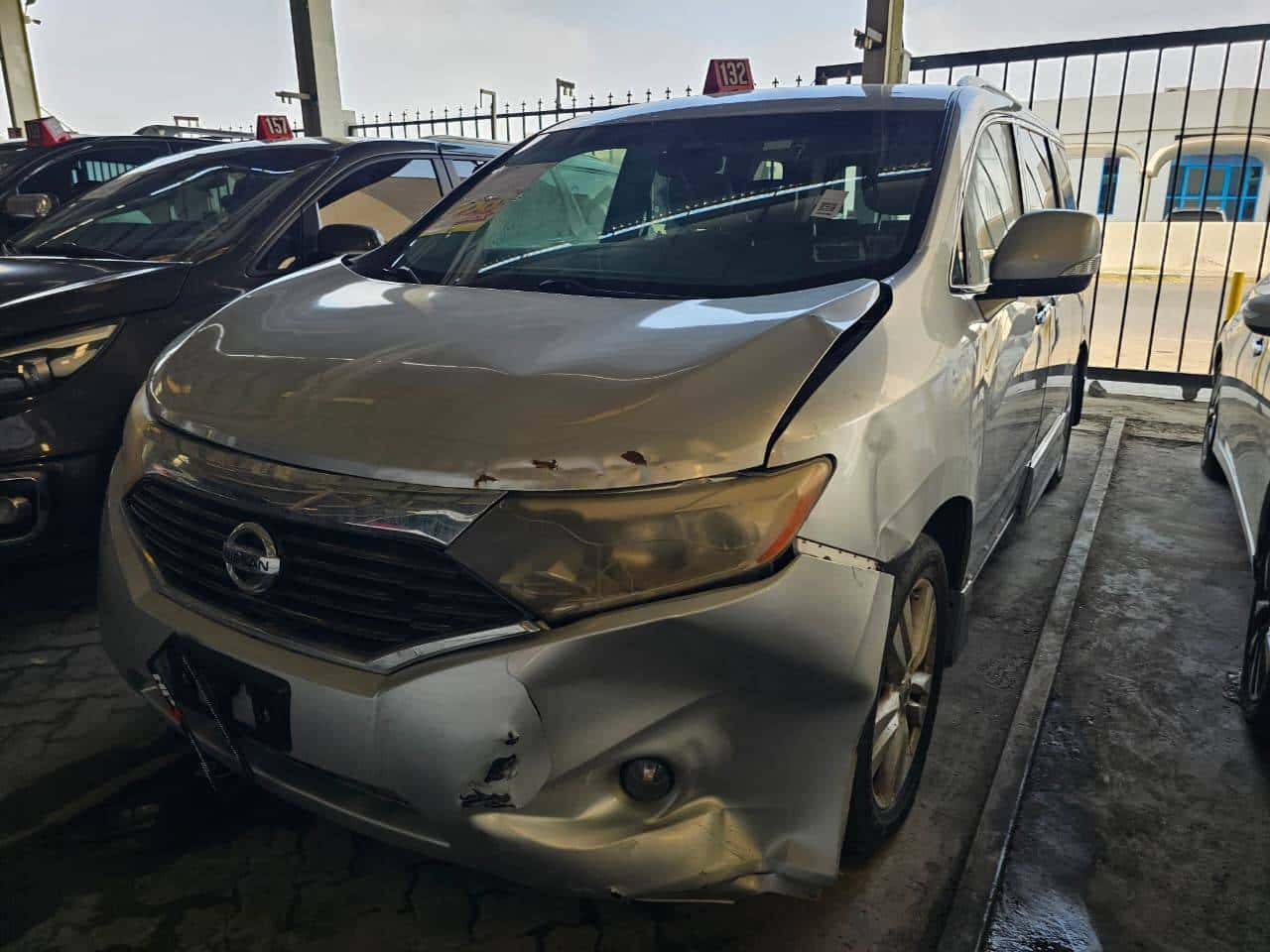 Nissan Quest 2011 thumbnail 3