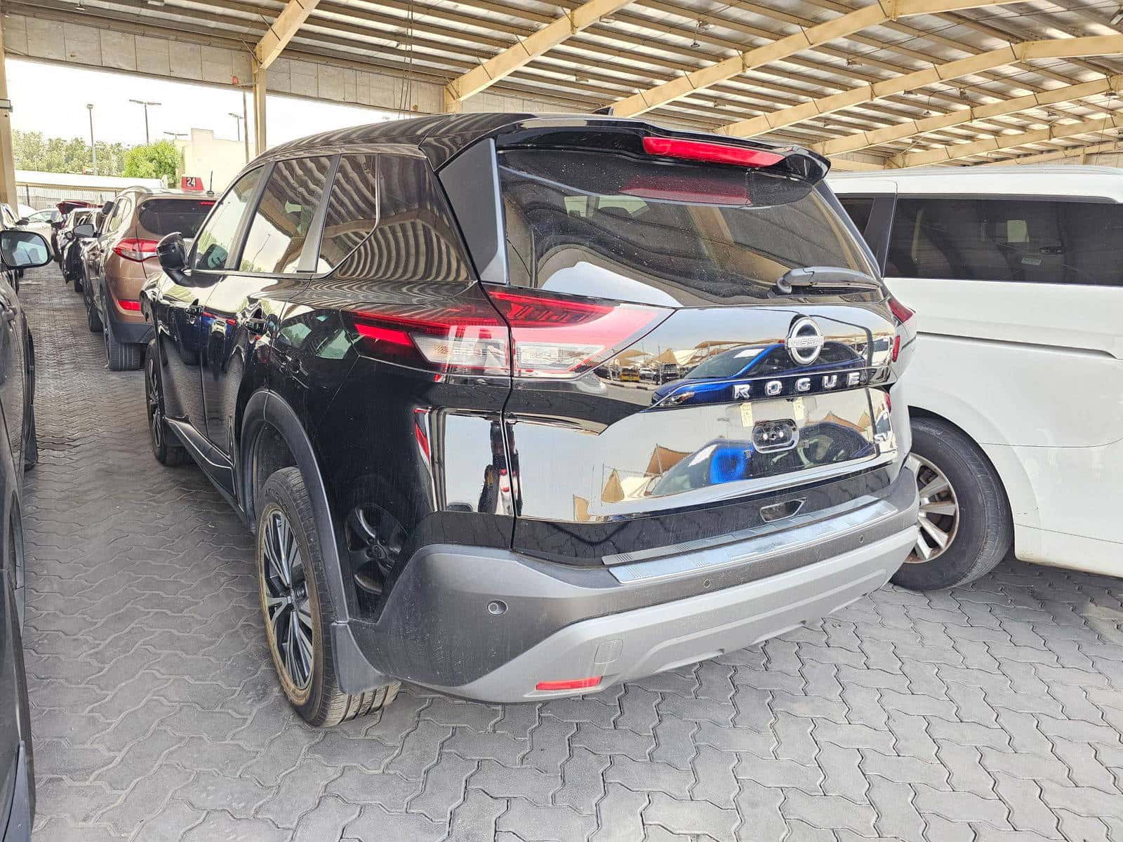 NISSAN ROGUE - Exterior