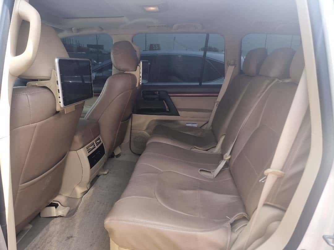 Toyota Land Cruiser 2017 thumbnail 4