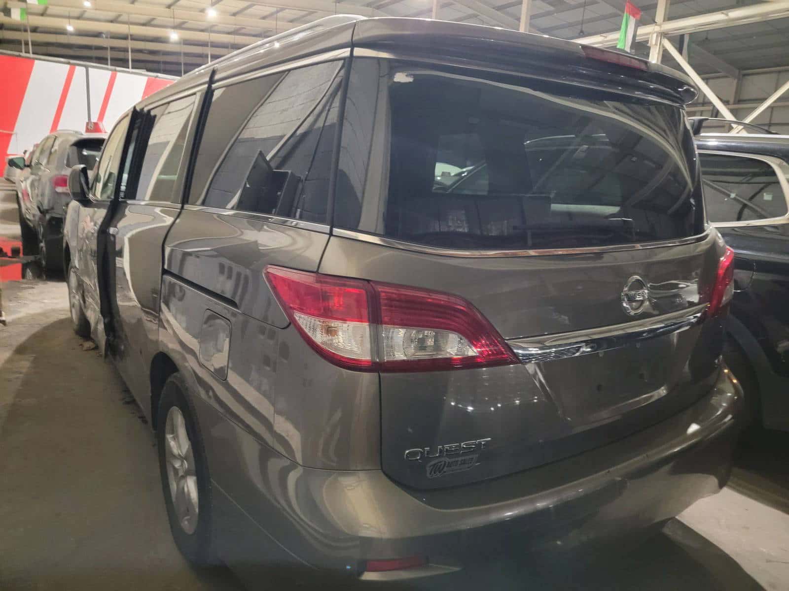 NISSAN QUEST - Exterior
