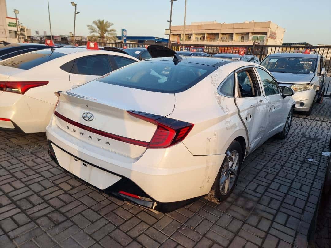 Hyundai Sonata 2021 thumbnail 2