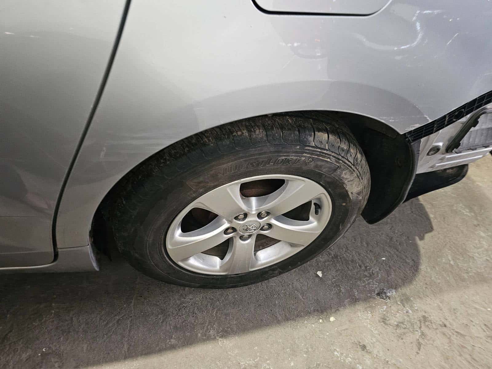 Toyota Sienna 2013 thumbnail 5
