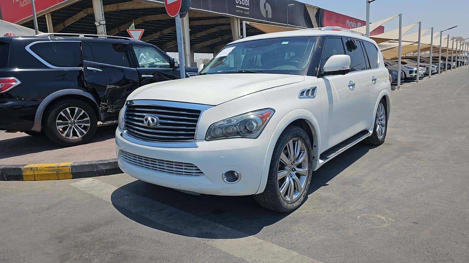 INFINITI QX56 2012 thumbnail 5