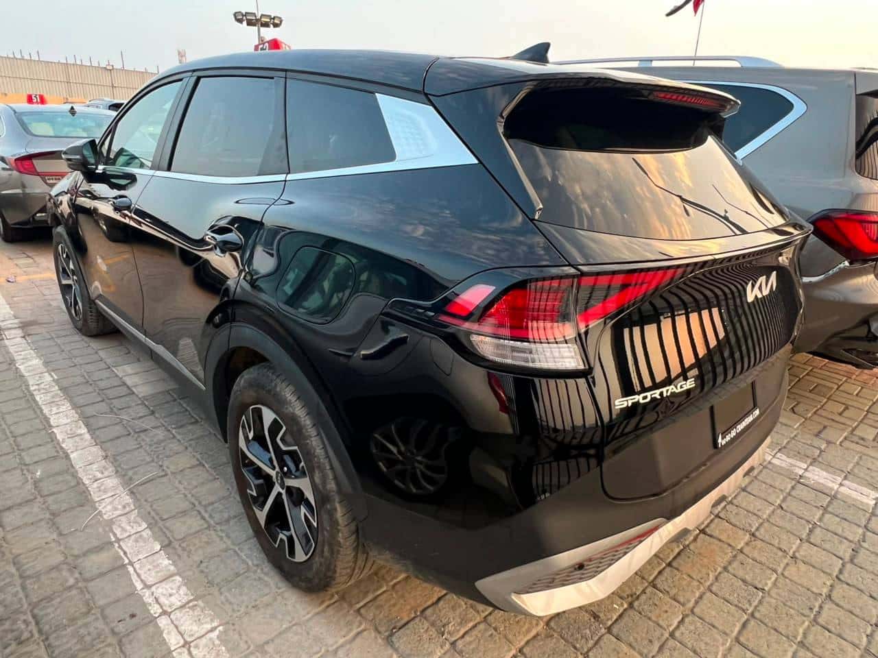 KIA SPORTAGE 2023 thumbnail 1