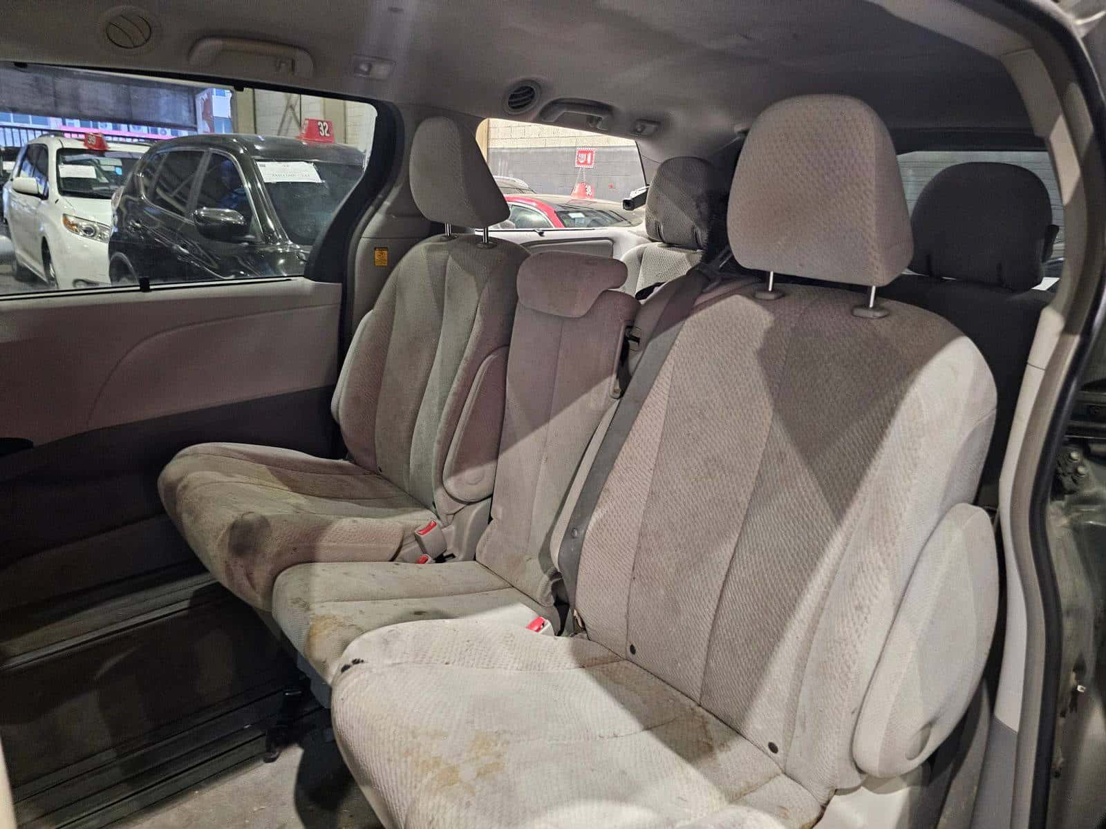 TOYOTA SIENNA 2012 thumbnail 6