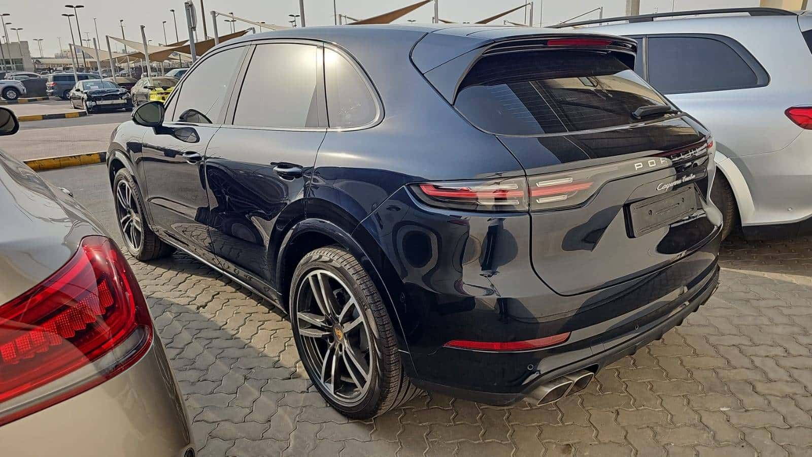 Porsche Cayenne 2023 thumbnail 6