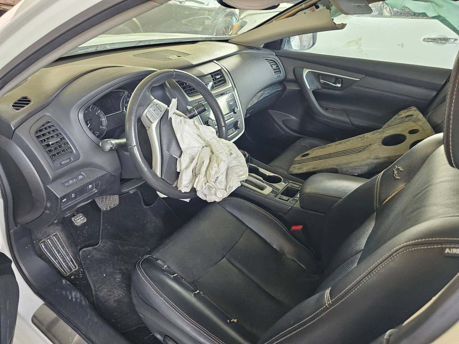 NISSAN ALTIMA - Exterior