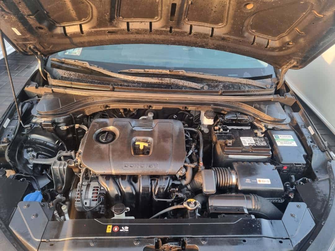 Hyundai Elantra 2019 thumbnail 2