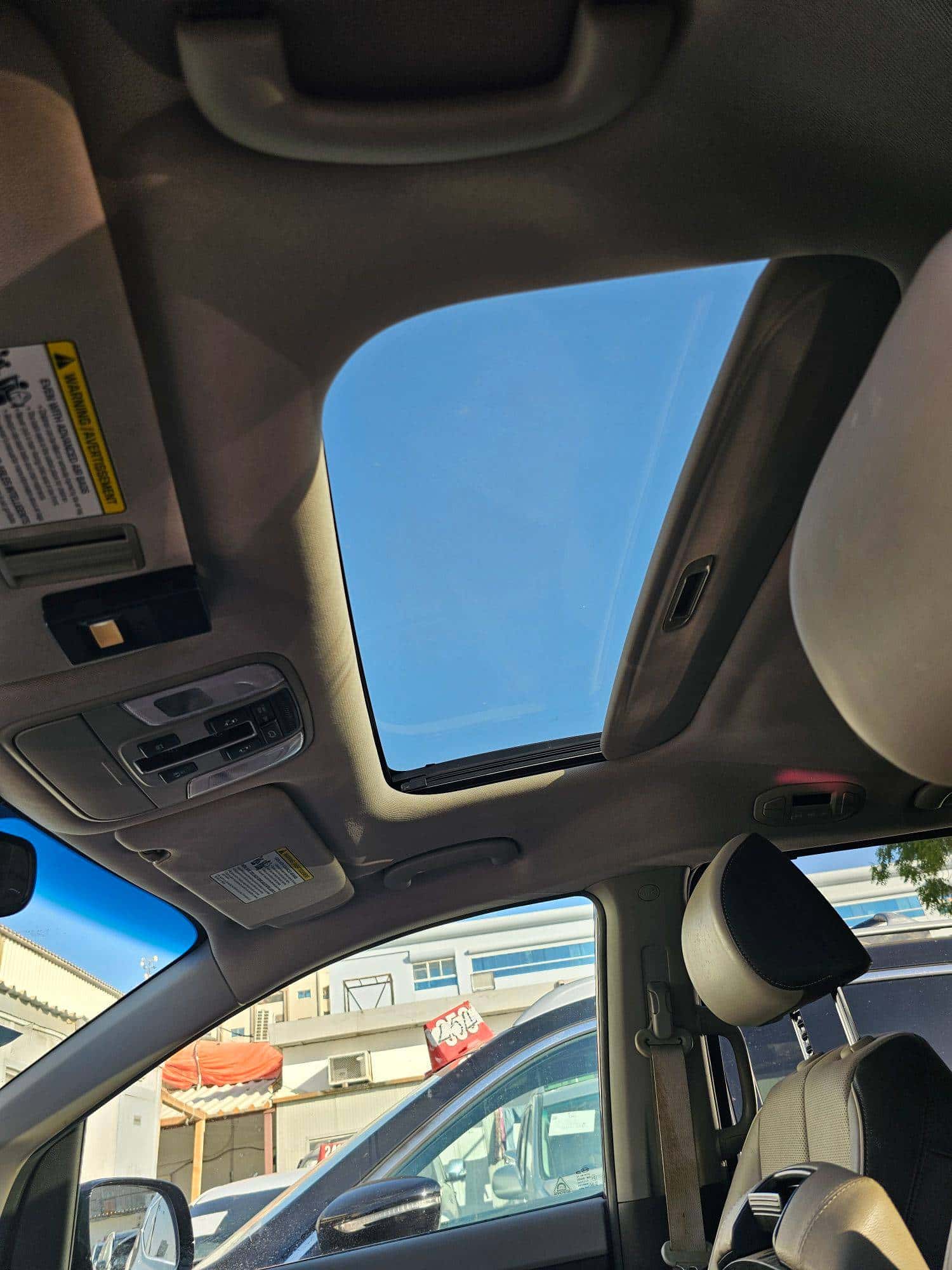 KIA SEDONA 2018 thumbnail 7