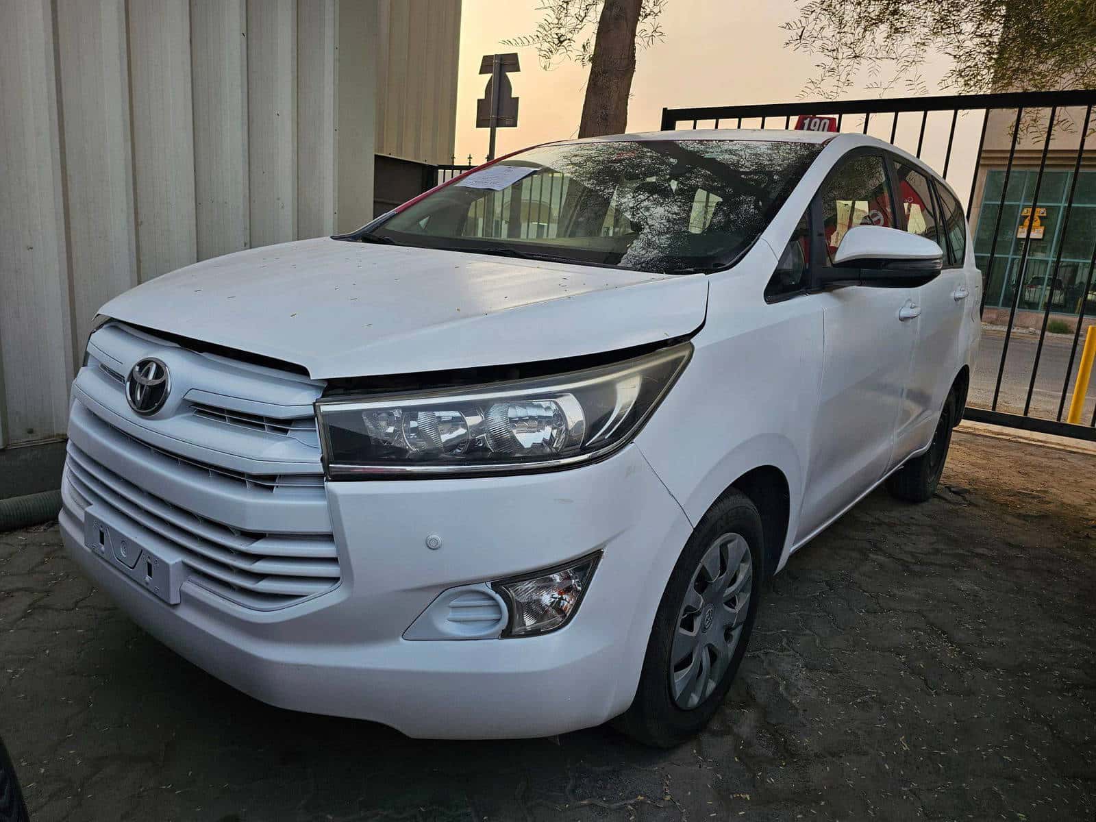 Toyota INNOVA 2021 thumbnail 2