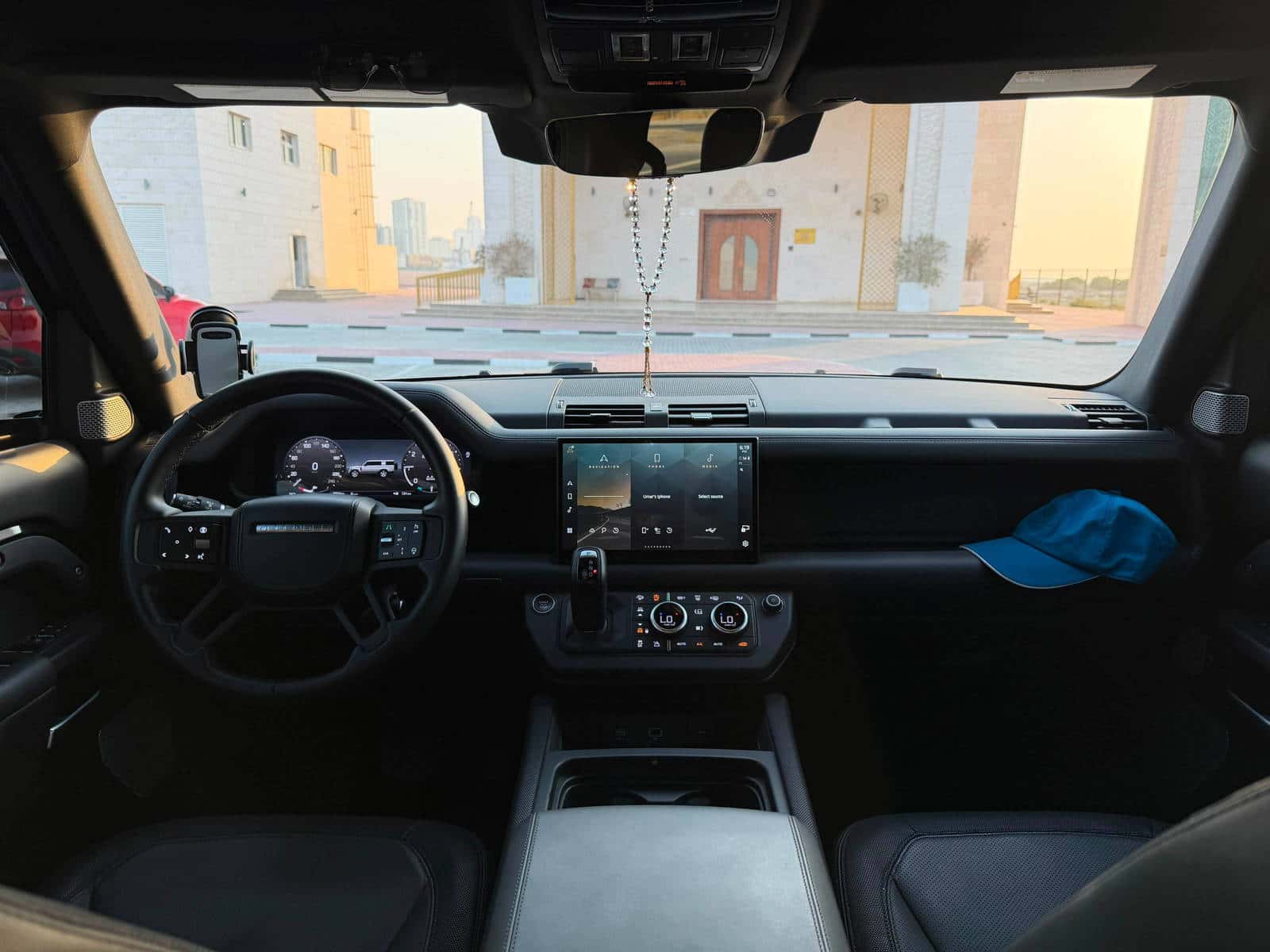 Land Rover DEFENDER 130 X DYNAMIC SE 2024 thumbnail 3