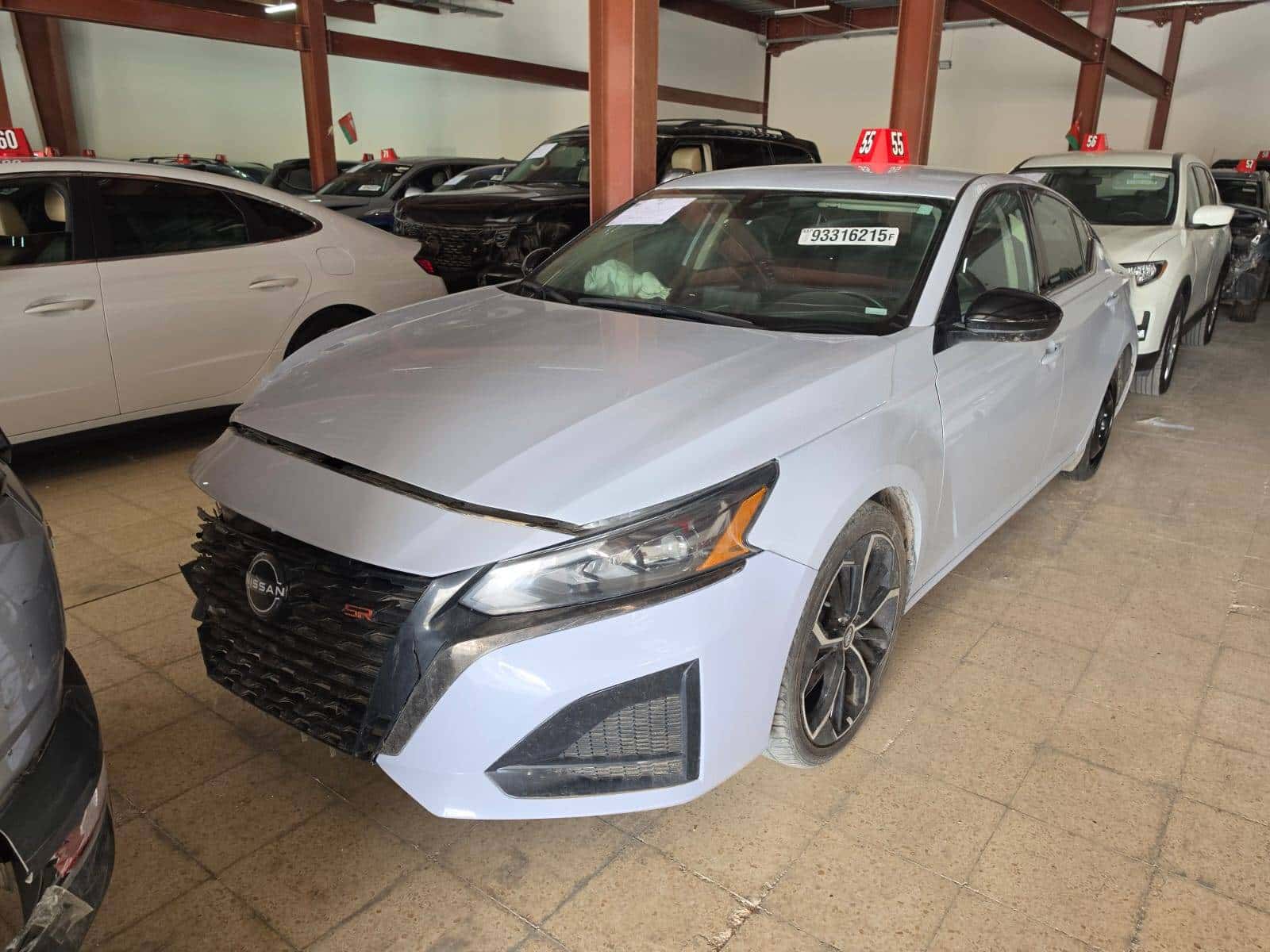 Nissan Altima 2023 thumbnail 3
