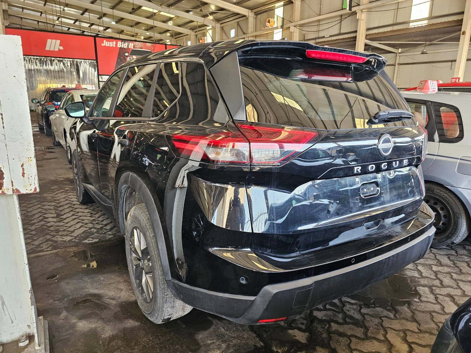 Nissan Rogue 2024 thumbnail 2