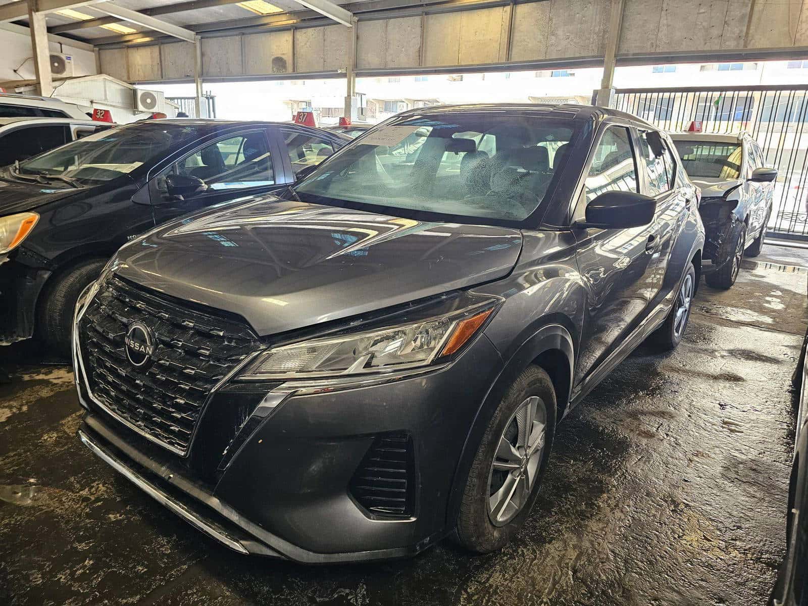 NISSAN KICKS 2024 thumbnail 3