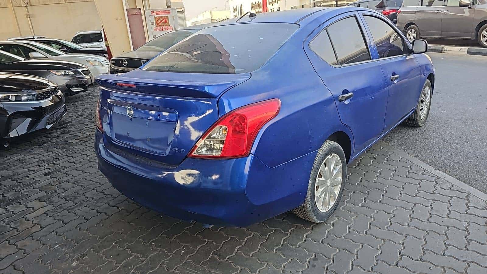 Nissan Versa 2014 thumbnail 6