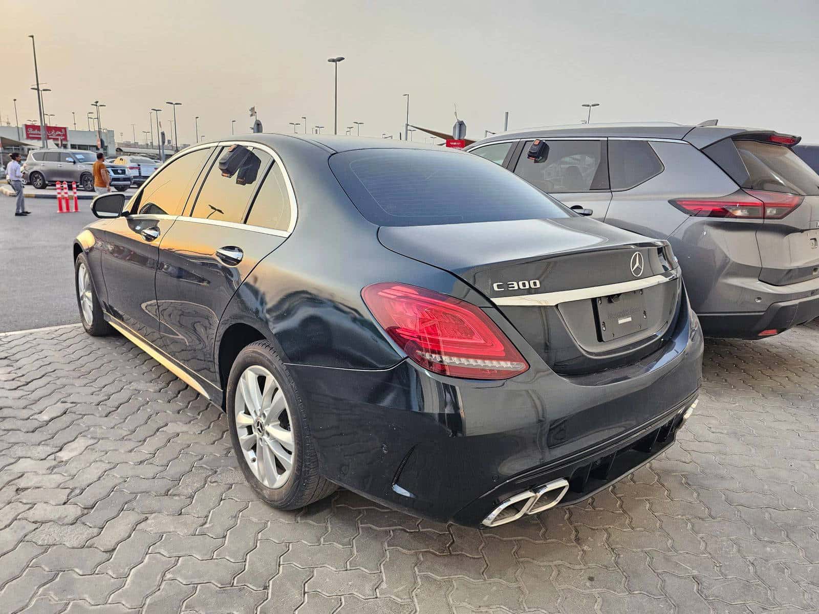 MERCEDES BENZ C300 2019 thumbnail 4