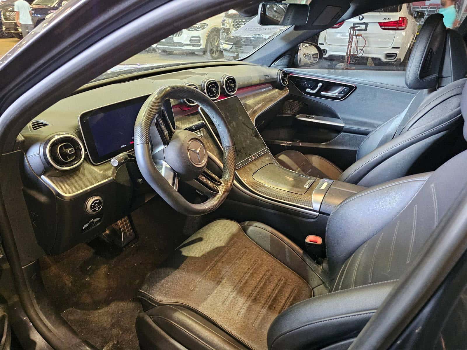 MERCEDES BENZ C300 2023 thumbnail 6