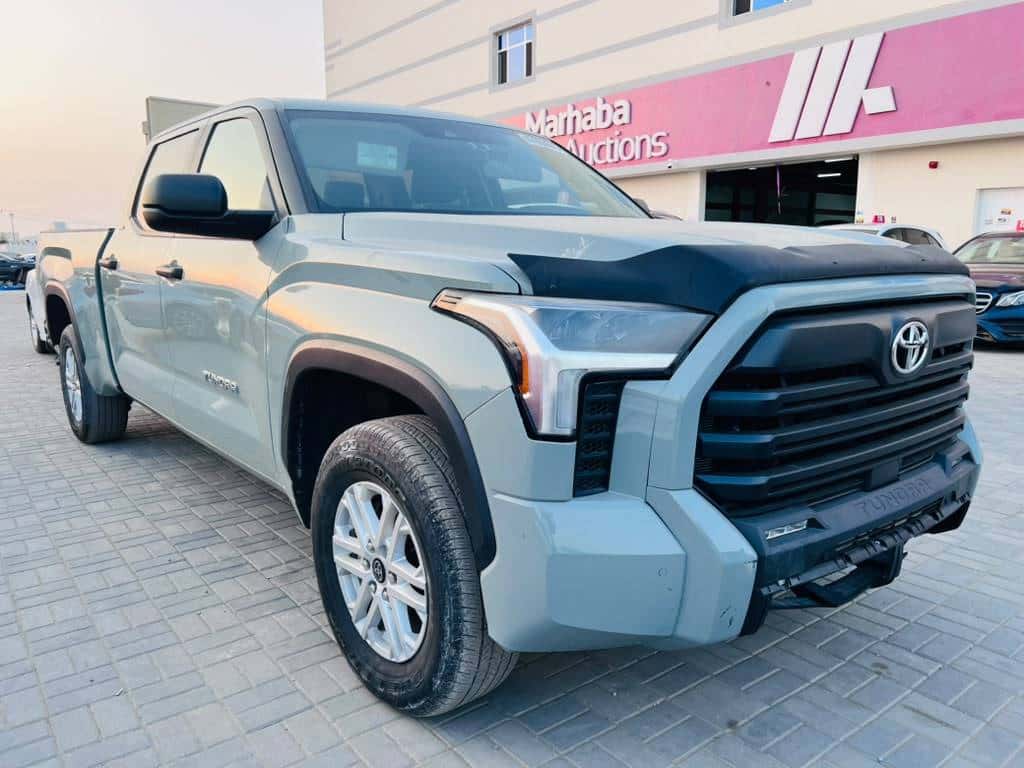 Toyota Tundra 2024 thumbnail 2