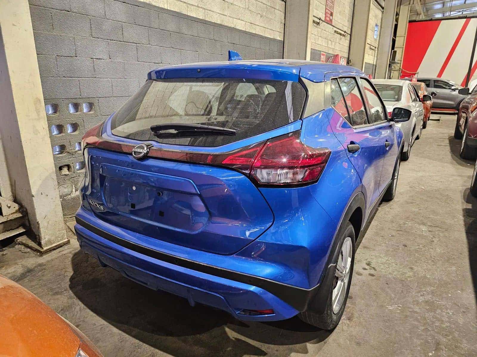 NISSAN KICKS 2023 thumbnail 1