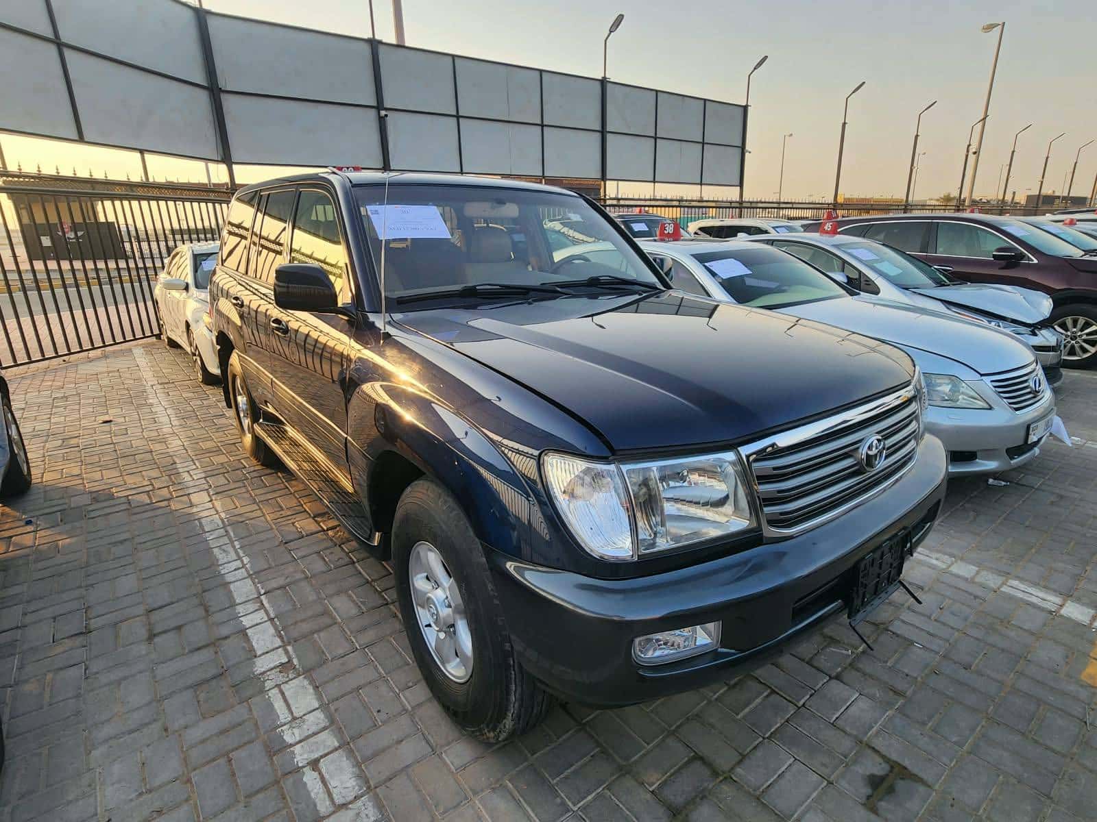 Toyota Land Cruiser 2004 thumbnail 3