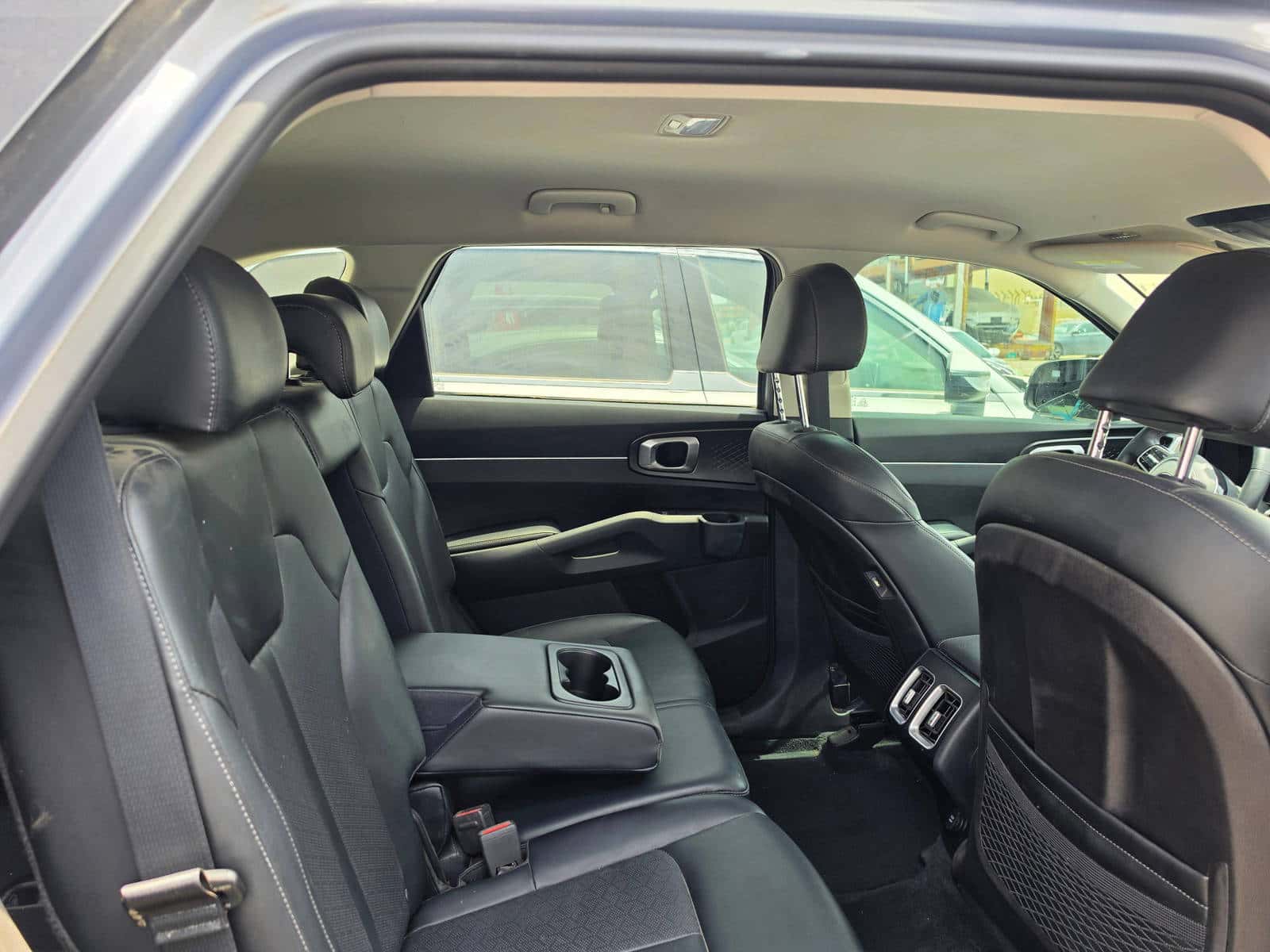 Kia Sorento 2021 thumbnail 3