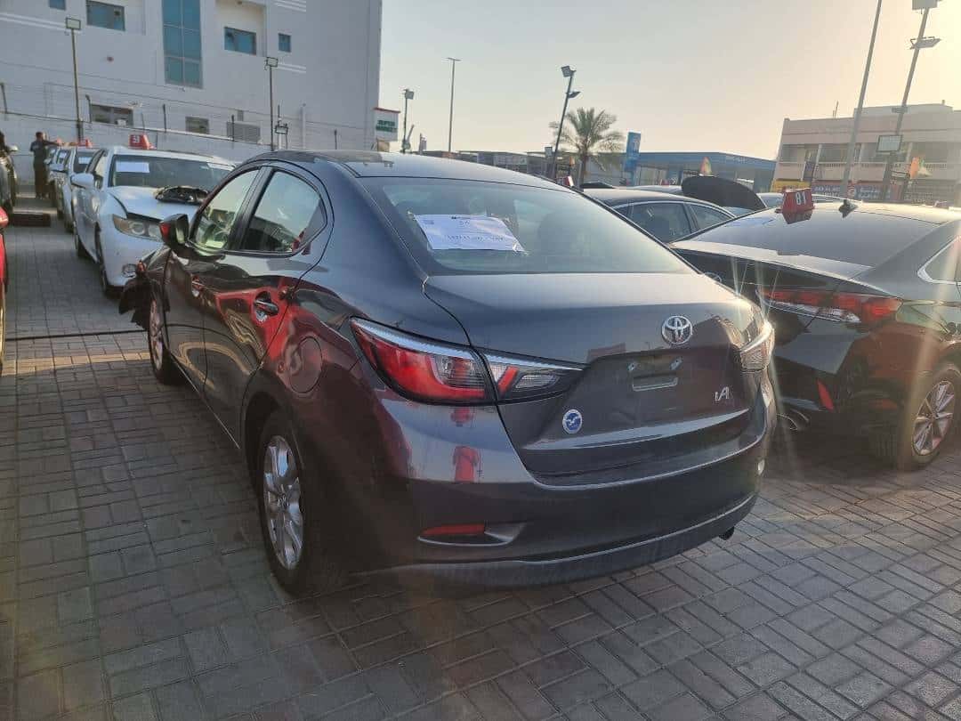 Toyota Yaris 2017 thumbnail 2