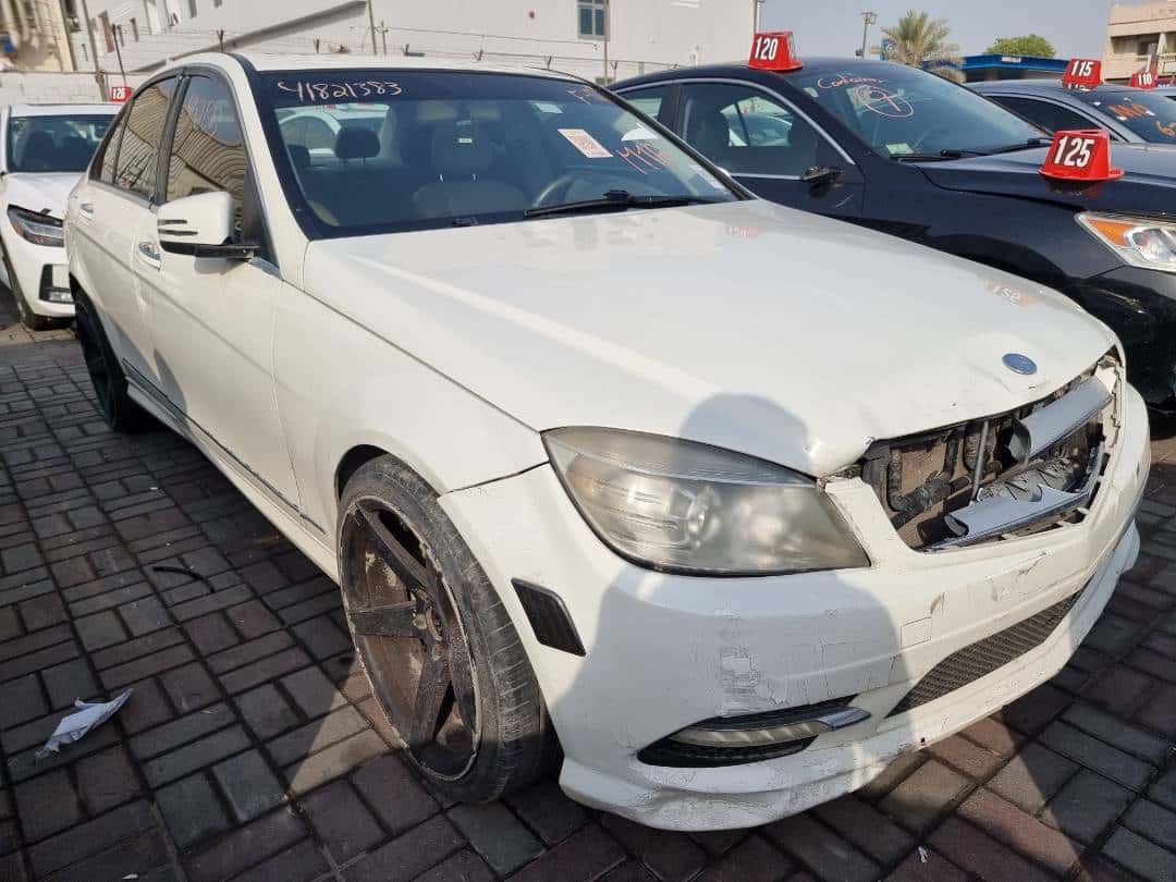 MERCEDES BENZ C300 - Exterior