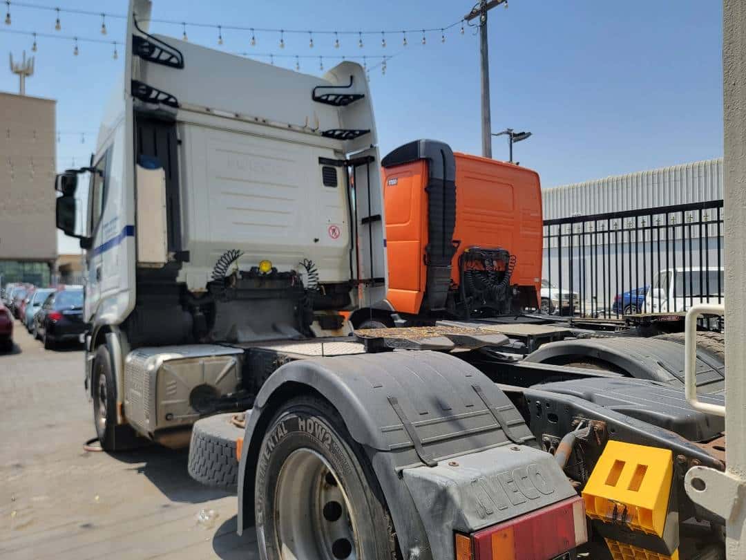 IVECO AS 440 T - Exterior