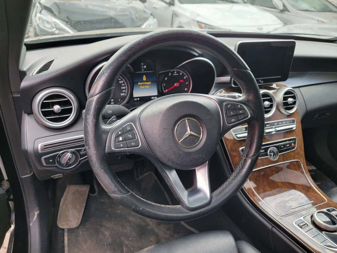 MERCEDES BENZ C300 - Exterior