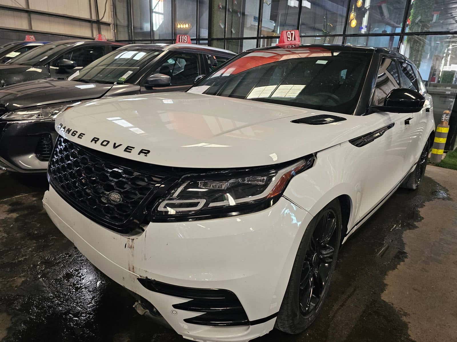 LAND ROVER RANGE ROVER VELAR R-DYNAMIC S - Exterior