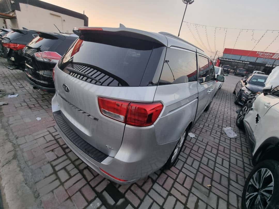 KIA SEDONA 2016 thumbnail 4