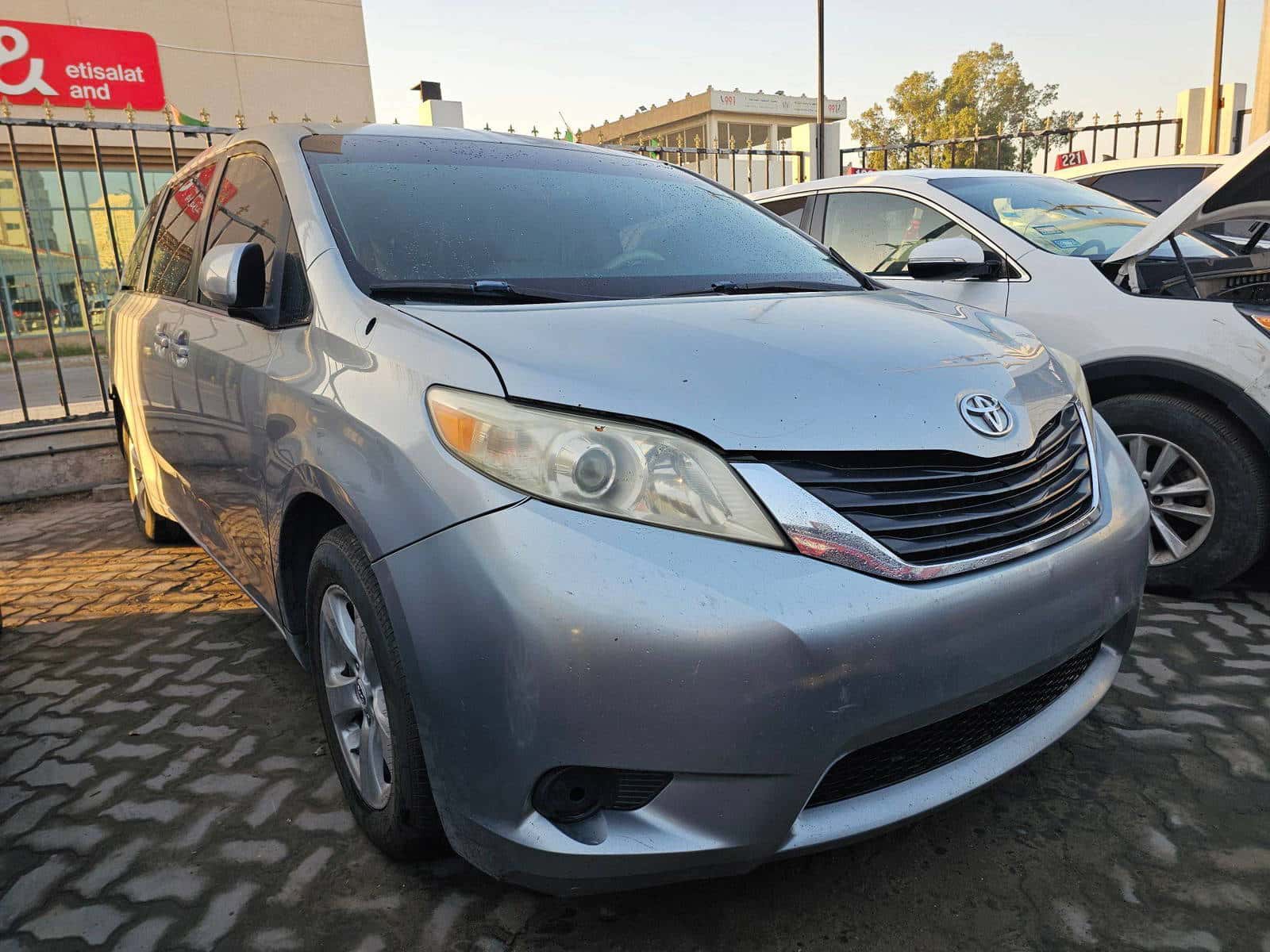 TOYOTA SIENNA - Exterior